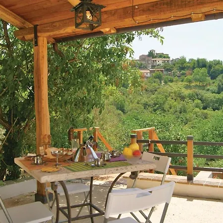 Pet Friendly In Stroncone Terni Tr Сasa de vacaciones