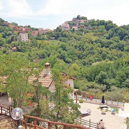 Vakantiehuis Pet Friendly In Stroncone Terni Tr